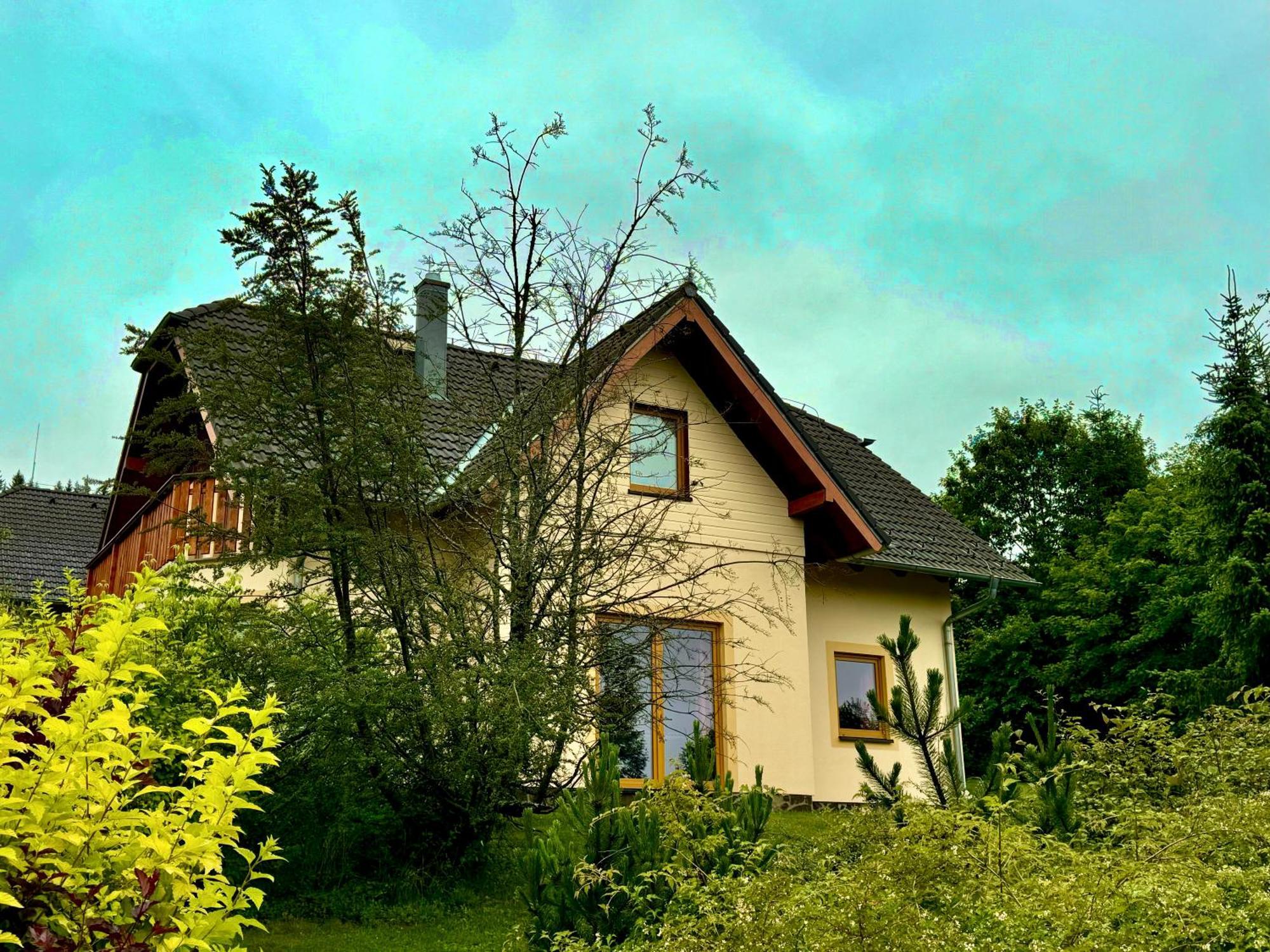 Villa Slupecna リプノ・ナト・ヴルタヴォウ エクステリア 写真